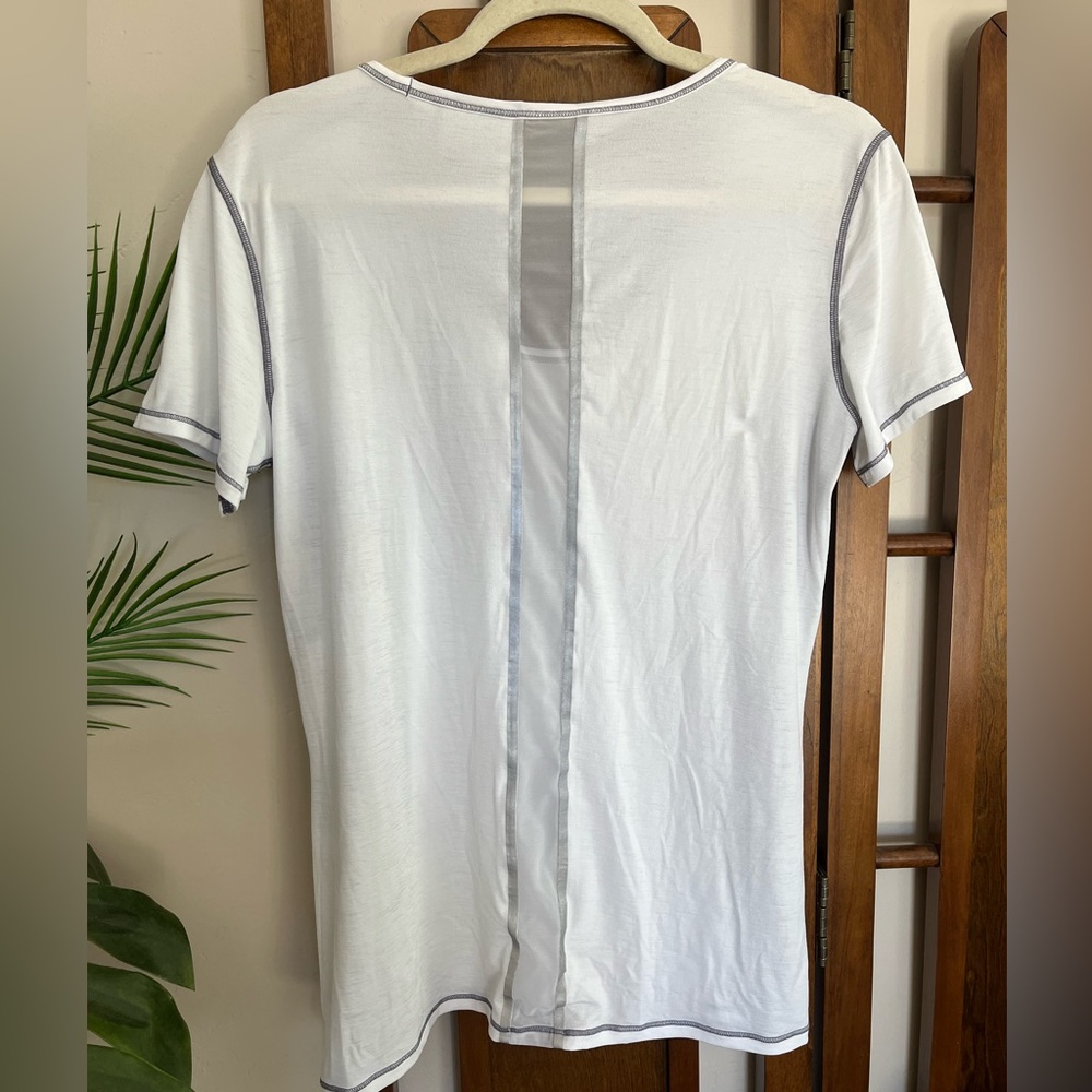 Athleta performance tee - Picture 3 of 4
